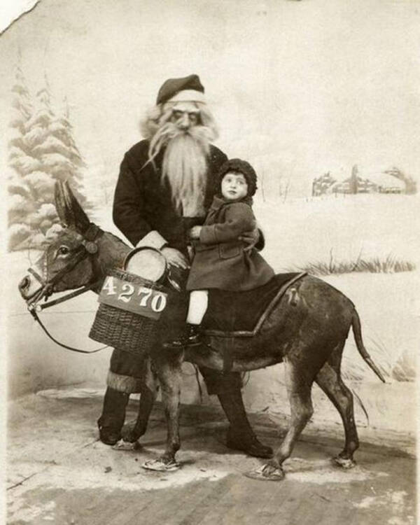 creepy-retro-santa.jpg