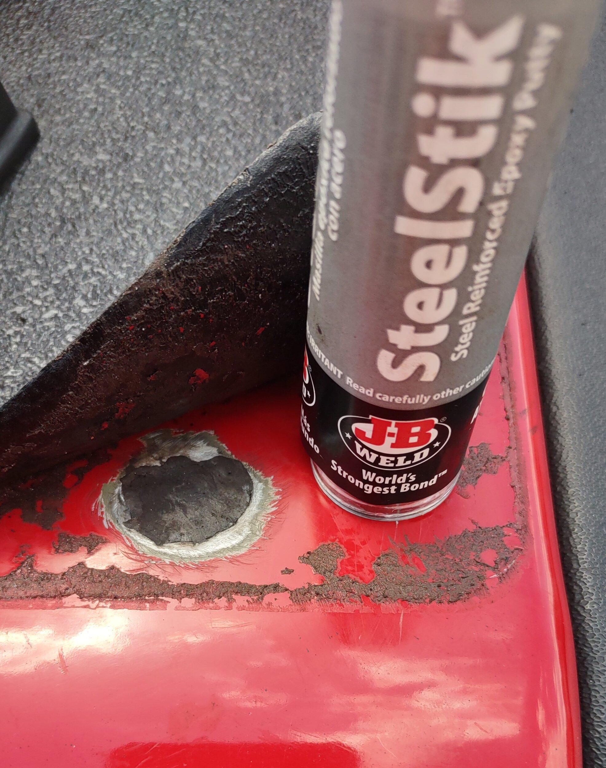 fender rust spot.jpg