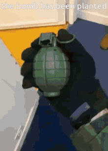 grenade.gif