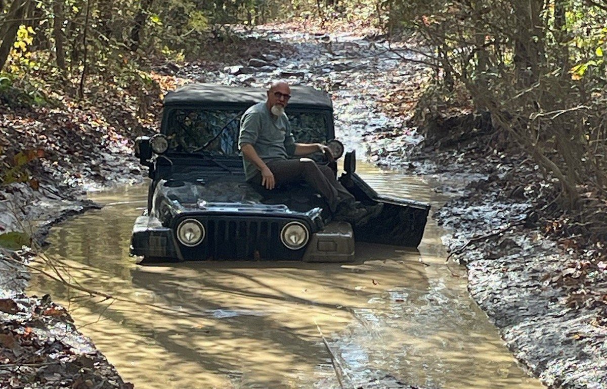 jeepinmud~2.jpg