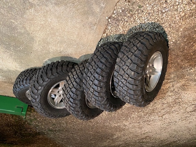 jeeptires.jpg