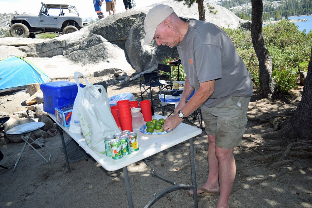 Jerry making Mojitos.jpg
