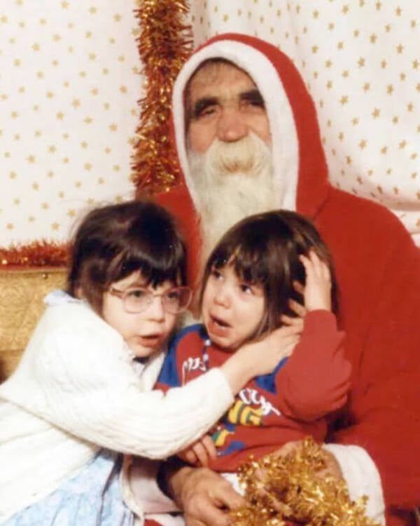 little-girl-crying-because-of-santa.jpg