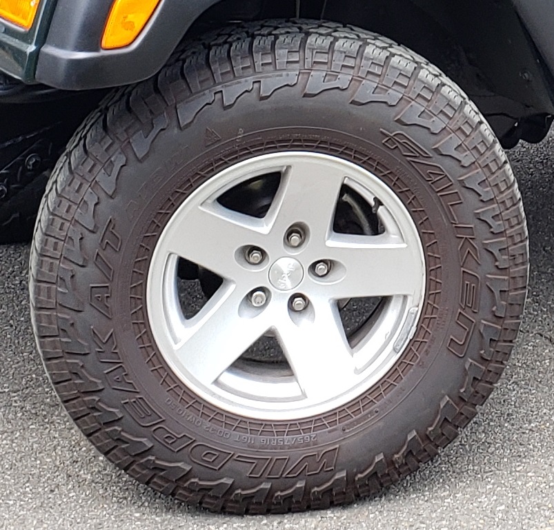 Moab Wheel and Falken Tire 3.jpg