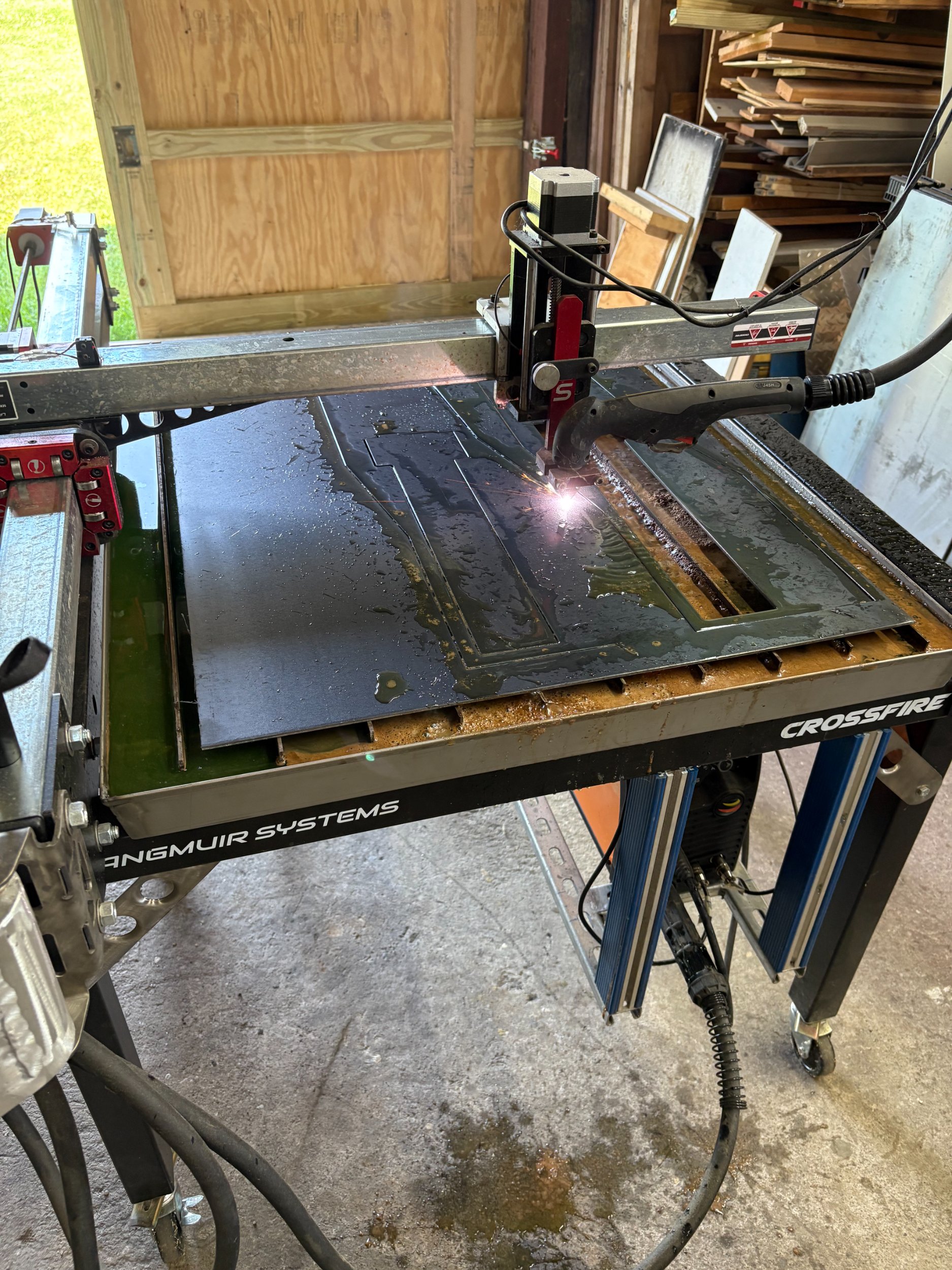 plasma cutting.jpg