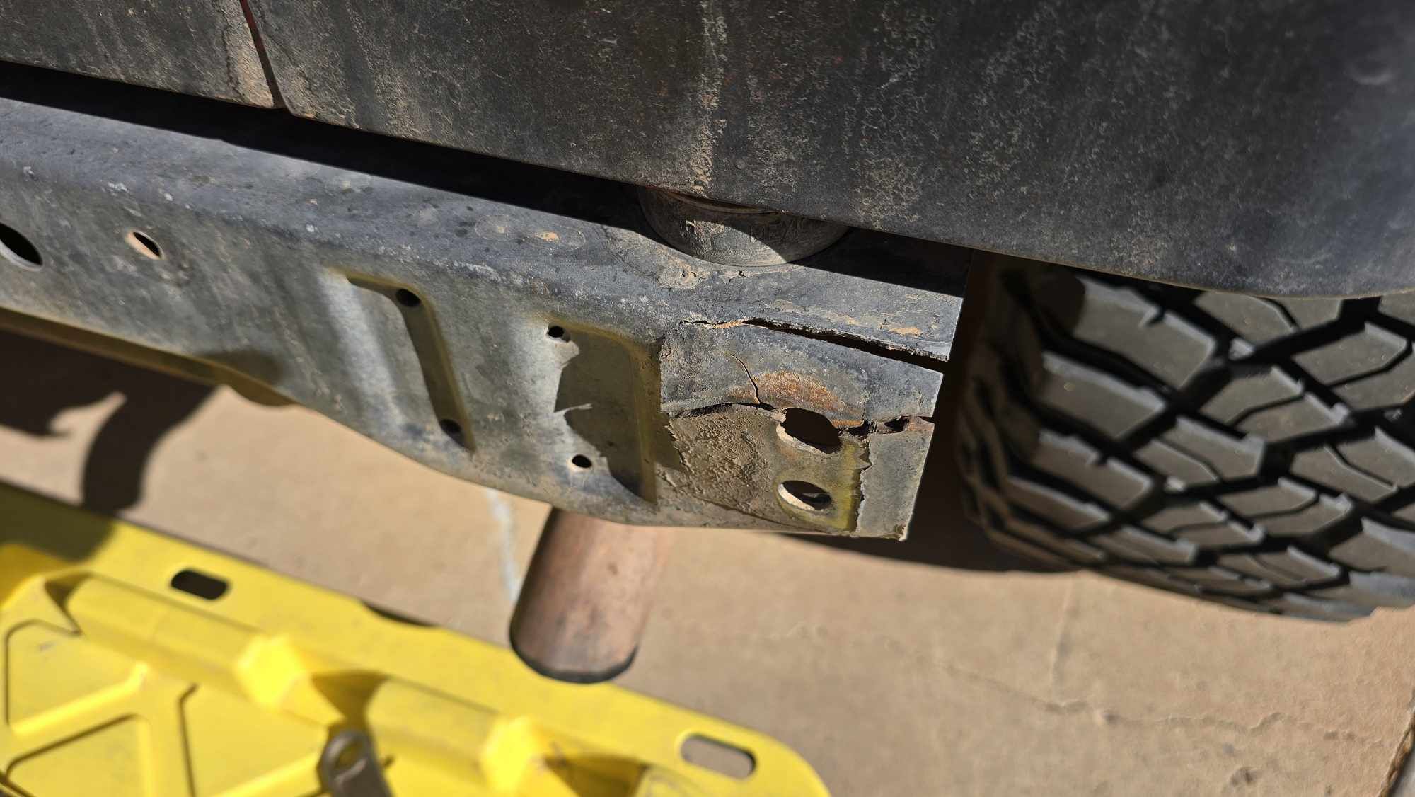 rear spanner damage_right.jpg