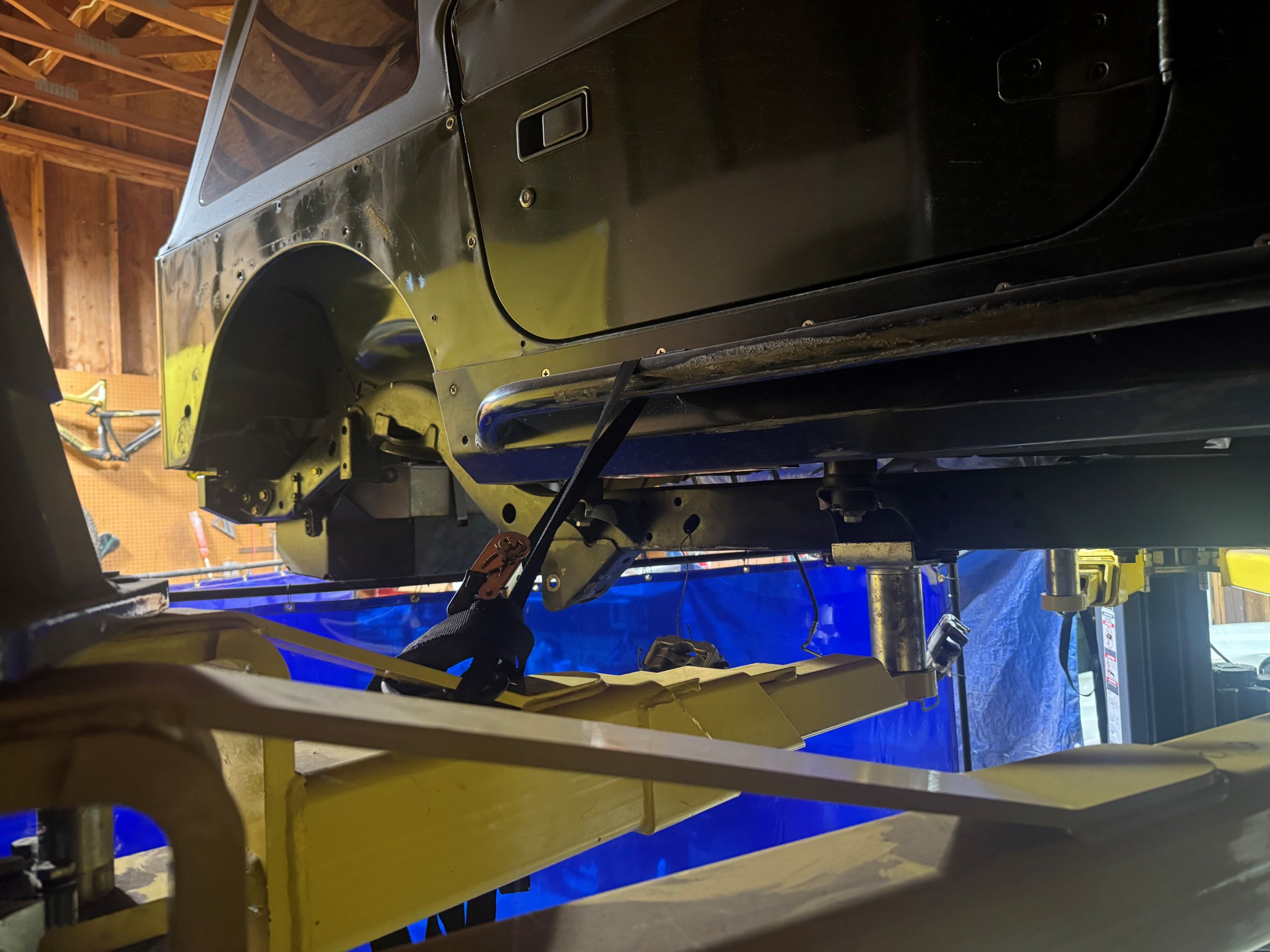 rocker rail to lift tie down.jpg