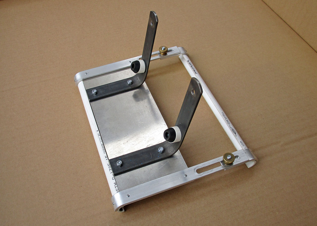 Tablet_Holder_08.jpg