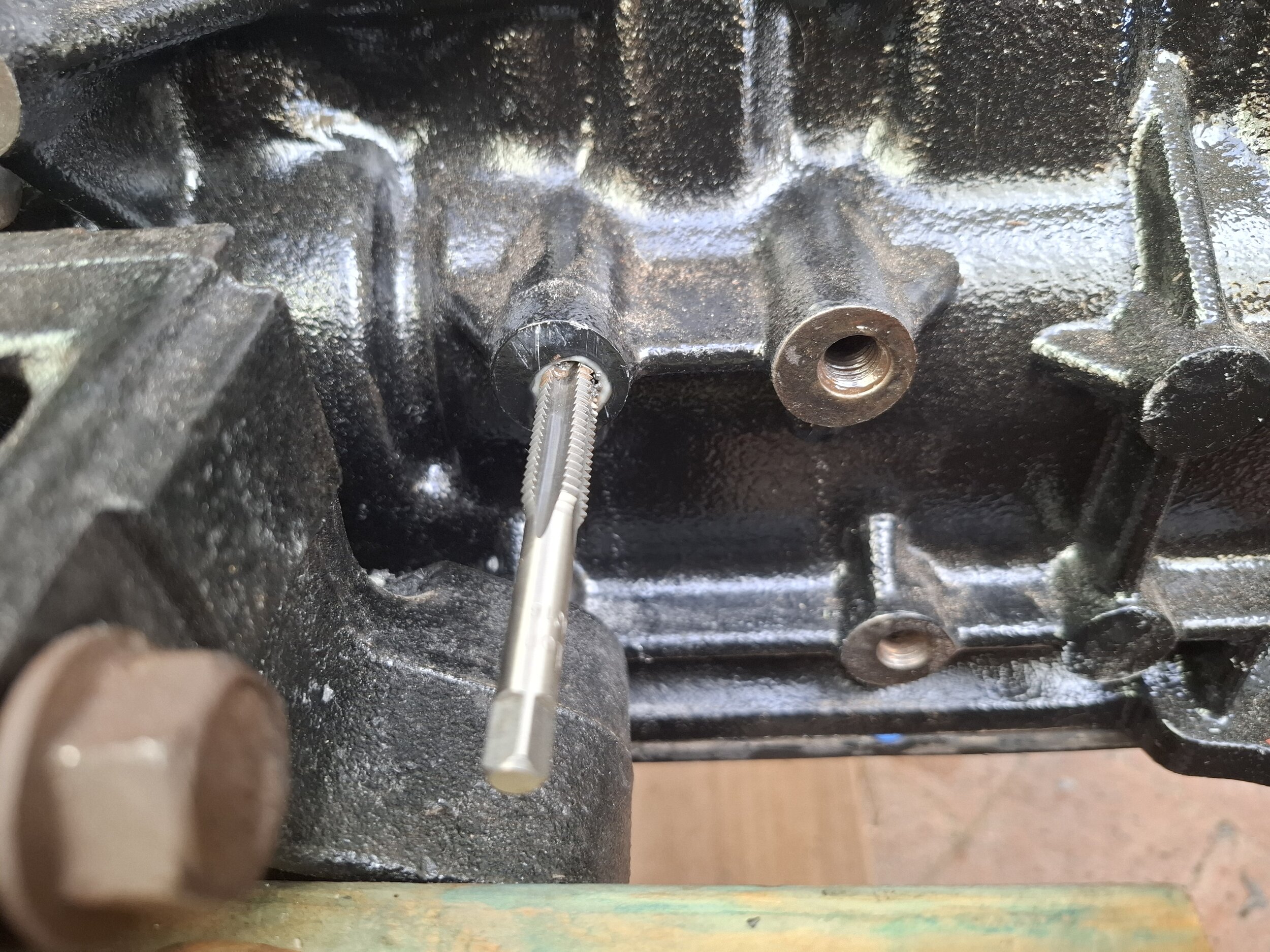 Tap for coil mount.jpg