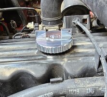 Jeep_Wrangler_TJ_Billet_Oil_Cap_Vintage.jpg