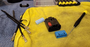 Coil Connector disassembled.jpg