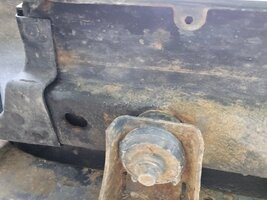 passenger body mount.jpg