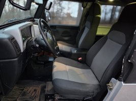 Interior.jpg